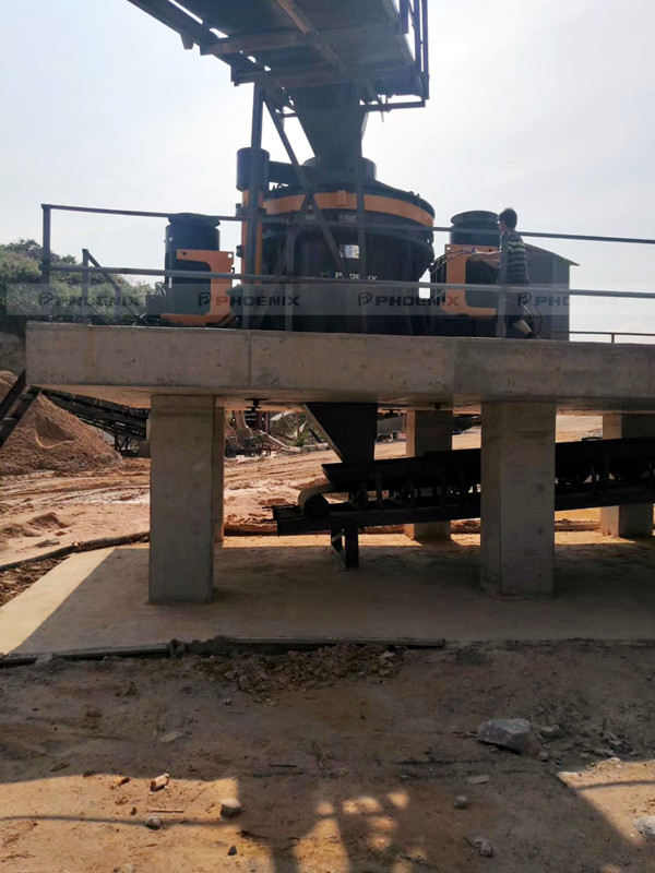 沖擊式制砂機(jī) 沖擊式制砂機(jī)